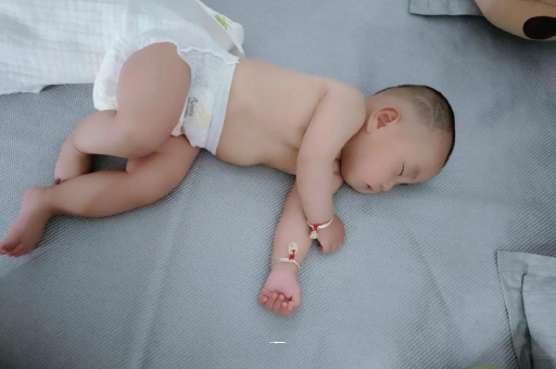 响水宝宝老打喷嚏怎么办